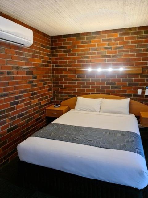 Town House Motor Inn ฮอร์แชม ภายนอก รูปภาพ