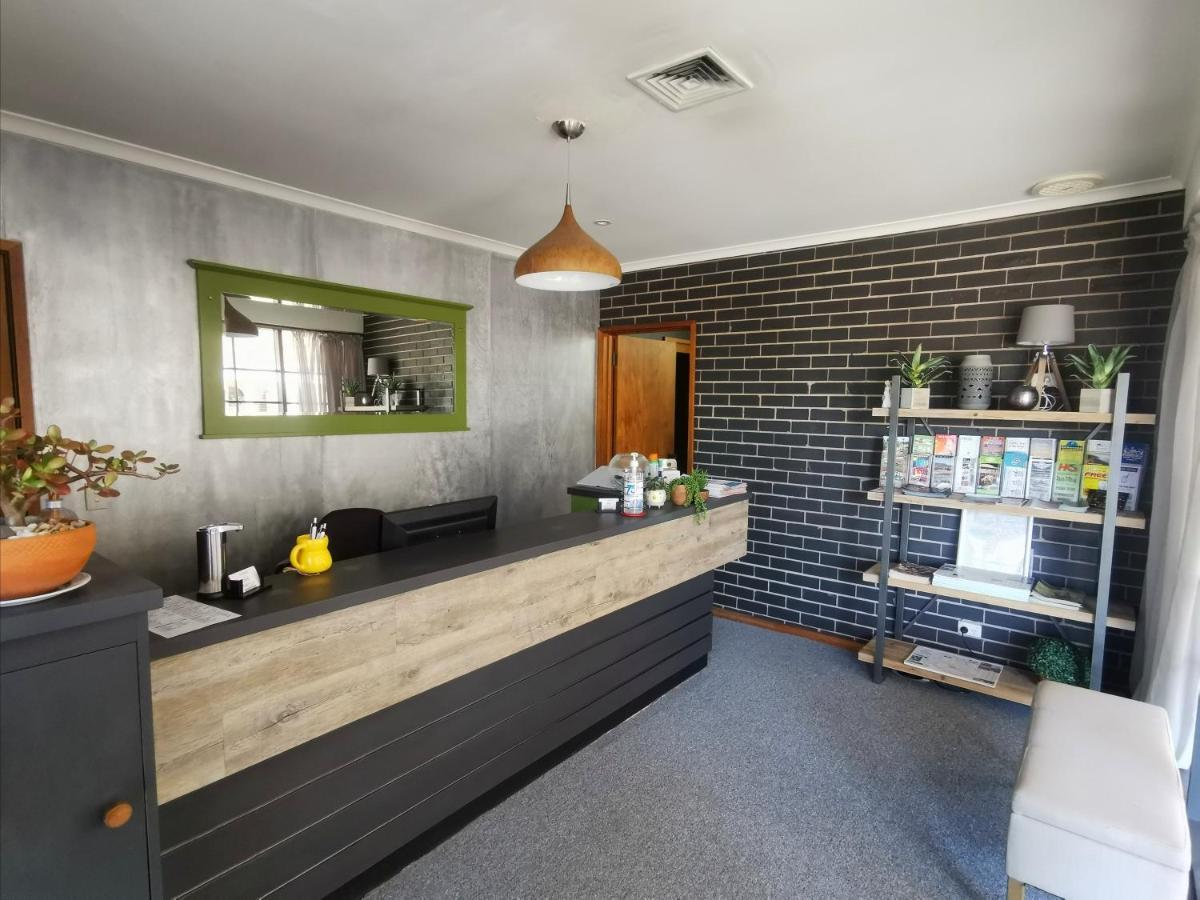 Town House Motor Inn ฮอร์แชม ภายนอก รูปภาพ
